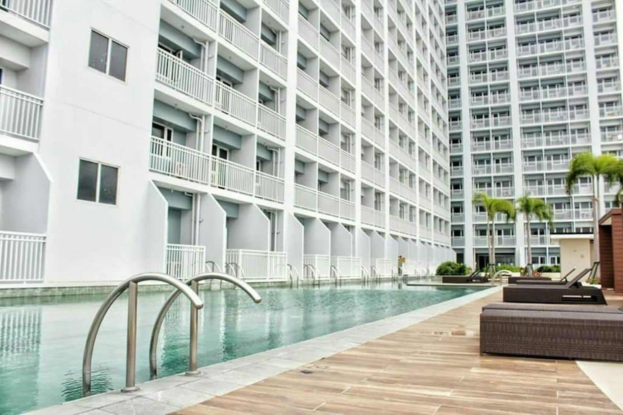 Maxstays - Max View @ Breeze Residences Pasay Exterior foto
